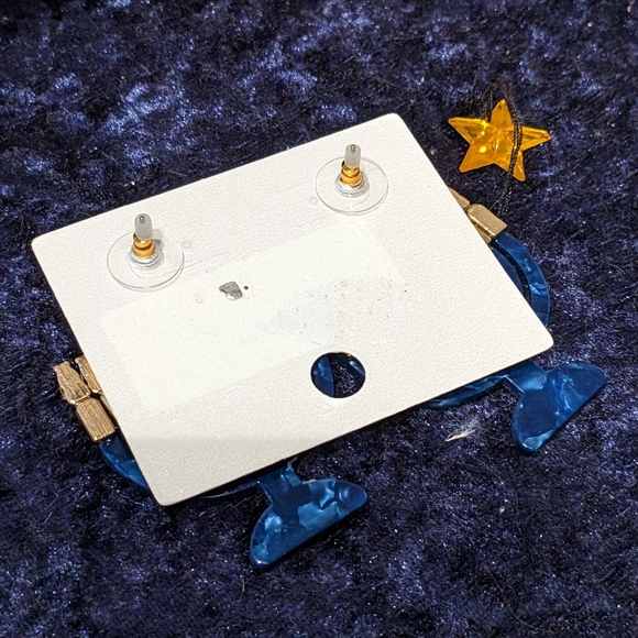 Menorah Earrings Brand New - Picture 2 of 4